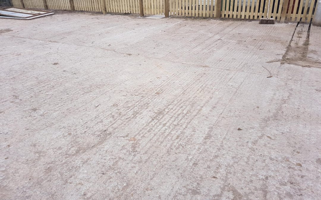 Different fencing in Leigh on mendip